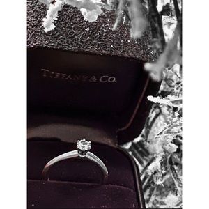 Tiffany&Co Engagement ring. Size 7